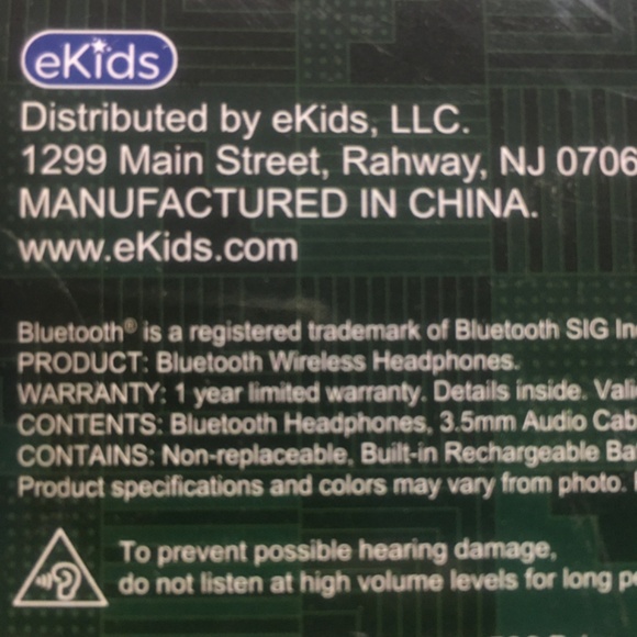 2 brand new Wicked BLACK + GREEN Elphaba Bluetooth Wireless Headphones Headsets - Picture 6 of 9
